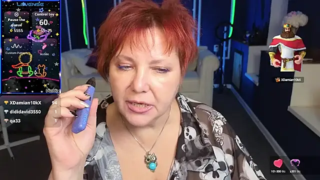 Kira Kenett online show from September 13, 2025, 8:08 pm