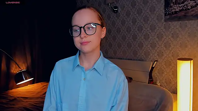 SoonMoor online show from October 4, 2025, 5:22 pm