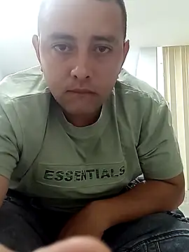 Snapshot of angelitocalientico chatting on November 10, 2025, 11:31 am angelitocalientico online show from November 10, 2025, 11:31 am