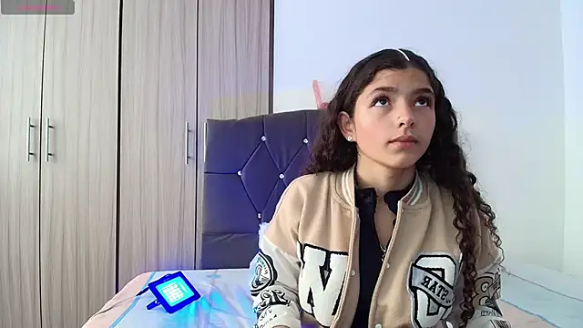 Snapshot of Ruby_Whispers chatting on September 11, 2025, 12:27 pm Ruby Whispers online show from September 11, 2025, 12:27 pm