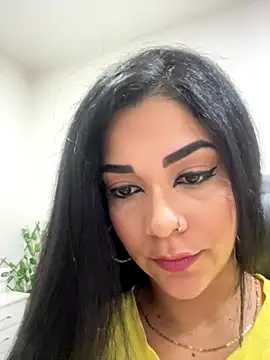 Snapshot of Mariana_Montes chatting on November 3, 2025, 7:26 pm Mariana Montes online show from November 3, 2025, 7:26 pm