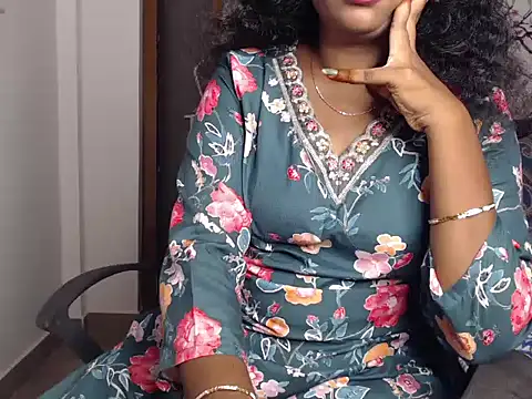 Snapshot of Zellybean_telugu chatting on October 4, 2025, 8:23 am Zellybean telugu online show from October 4, 2025, 8:23 am