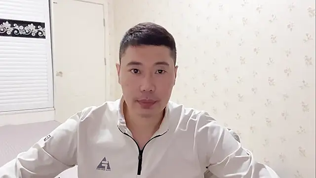 Snapshot of Buryerry-B chatting on November 19, 2025, 10:04 am Buryerry-B online show from November 19, 2025, 10:04 am