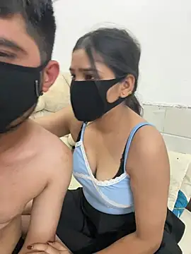 Sex Queen aaraya online show from July 25, 2026, 7:39 am