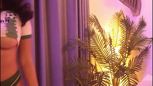 sophie miiuu online show from April 10, 2026, 11:09 pm