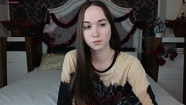 Angeel Kate online show from December 23, 2025, 4:43 am