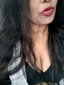 Deepa Sharma143 online show from October 3, 2025, 6:21 am