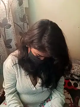 Snapshot of HAANNIAA chatting on November 20, 2025, 11:43 am HAANNIAA online show from November 20, 2025, 11:43 am