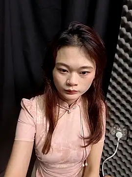 Snapshot of Xxq-20 chatting on October 23, 2025, 8:35 am Xxq-20 online show from October 23, 2025, 8:35 am