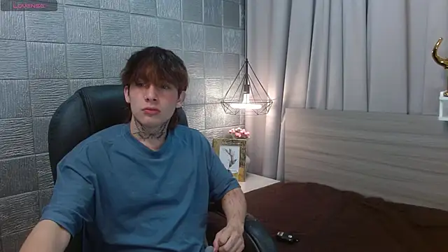 Iantwink18 online show from September 26, 2025, 1:15 pm