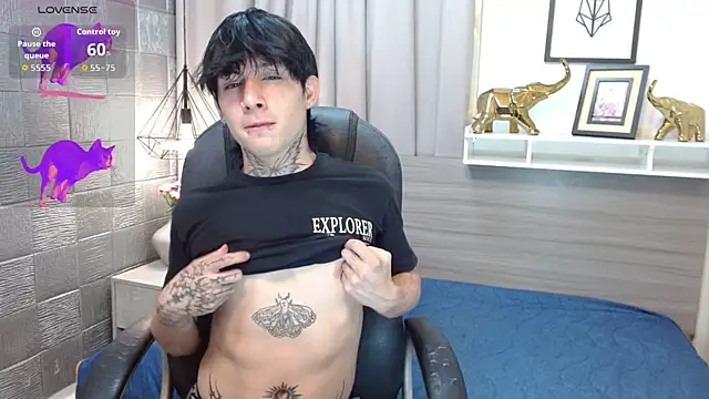 Iantwink18 online show from October 7, 2025, 7:22 pm