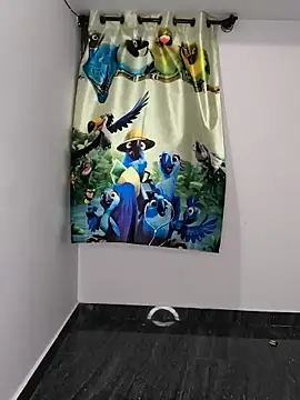 Family02 online show from April 4, 2026, 4:37 pm