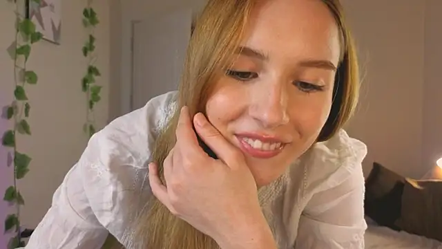 Vegas V online show from September 13, 2025, 2:39 pm