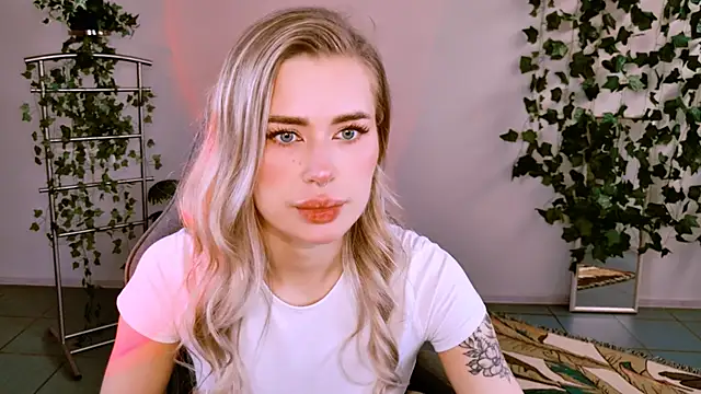 AdelLoyss online show from September 16, 2025, 9:10 am