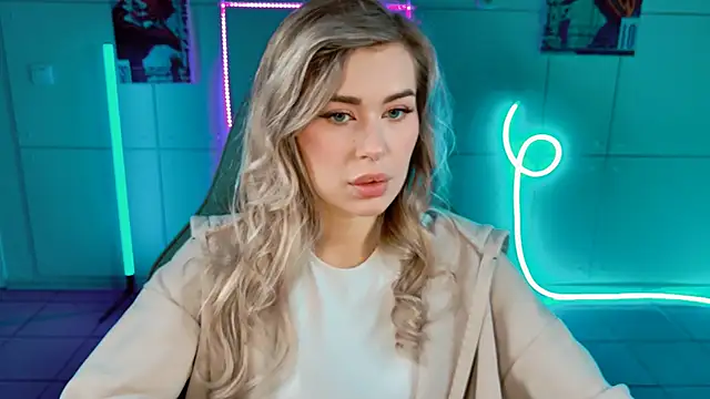 AdelLoyss online show from October 4, 2025, 9:07 am