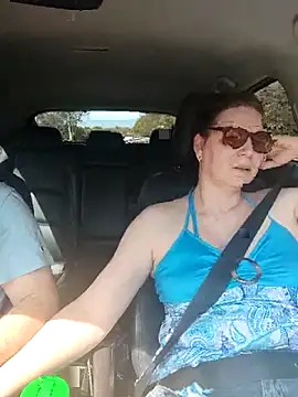 aussiepeaches online show from October 4, 2025, 3:37 am