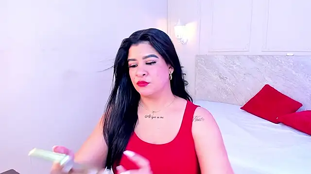 TianaGlow26 online show from November 9, 2025, 7:34 pm