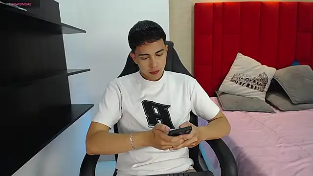 Cady Hot online show from January 9, 2026, 8:32 pm