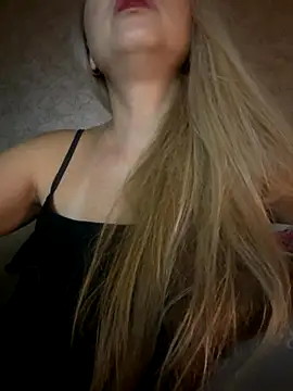 Snapshot of Nikihot__ chatting on September 20, 2025, 10:44 pm Nikihot online show from September 20, 2025, 10:44 pm