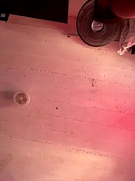 Snapshot of Wenlop chatting on November 21, 2025, 6:50 pm Wenlop online show from November 21, 2025, 6:50 pm