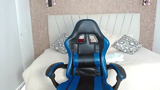 Snapshot of Charlotte_greyx chatting on November 10, 2025, 5:56 pm Charlotte greyx online show from November 10, 2025, 5:56 pm