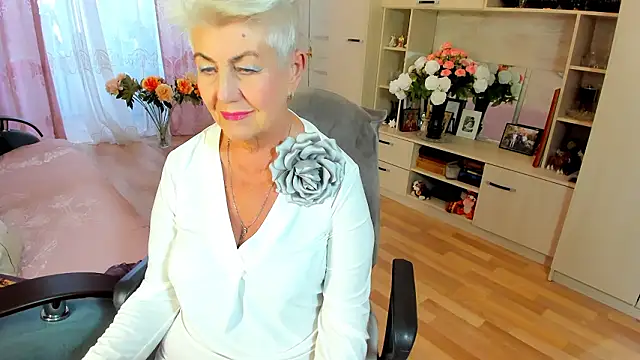 HotandMature online show from February 24, 2026, 1:31 pm