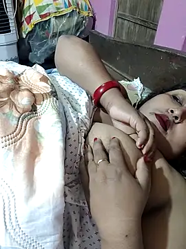 hotbhabhi011 online show from November 20, 2025, 1:17 am