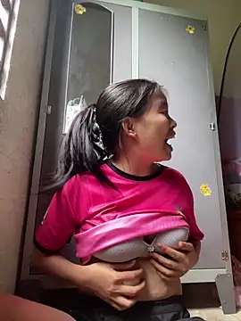 Snapshot of viluna chatting on October 31, 2025, 2:01 am viluna online show from October 31, 2025, 2:01 am