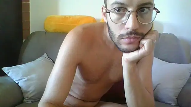 Snapshot of Amicisegreti chatting on September 18, 2025, 6:15 am Amicisegreti online show from September 18, 2025, 6:15 am