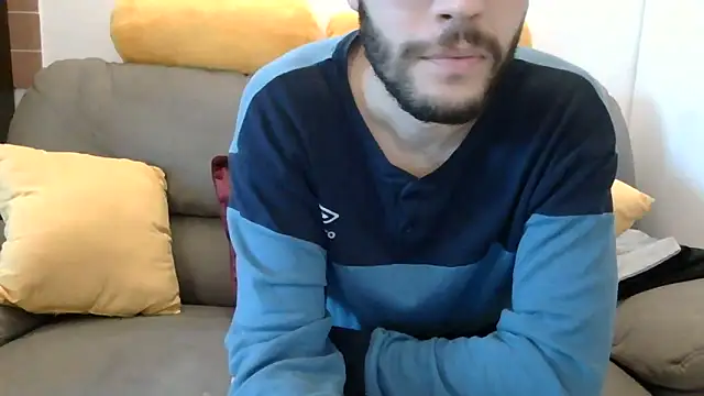 Snapshot of Amicisegreti chatting on November 27, 2025, 6:37 am Amicisegreti online show from November 27, 2025, 6:37 am