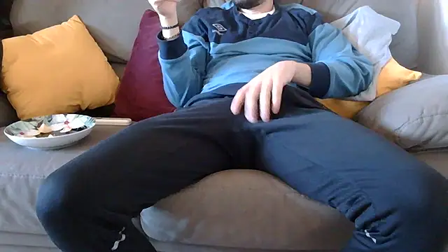 Snapshot of Amicisegreti chatting on November 28, 2025, 7:33 am Amicisegreti online show from November 28, 2025, 7:33 am