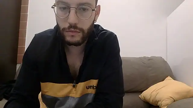 Snapshot of Amicisegreti chatting on January 14, 2026, 6:30 am Amicisegreti online show from January 14, 2026, 6:30 am