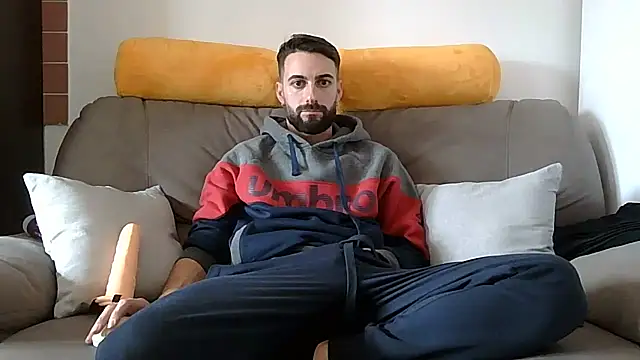 Snapshot of Amicisegreti chatting on February 18, 2026, 12:12 pm Amicisegreti online show from February 18, 2026, 12:12 pm