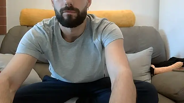 Snapshot of Amicisegreti chatting on February 19, 2026, 12:45 pm Amicisegreti online show from February 19, 2026, 12:45 pm