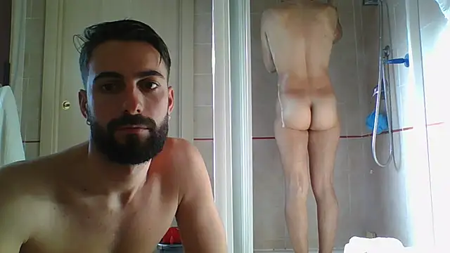 Snapshot of Amicisegreti chatting on February 23, 2026, 3:31 pm Amicisegreti online show from February 23, 2026, 3:31 pm