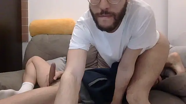 Snapshot of Amicisegreti chatting on March 12, 2026, 8:15 pm Amicisegreti online show from March 12, 2026, 8:15 pm