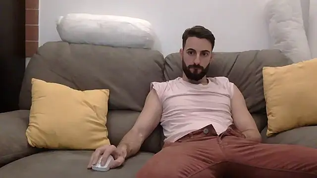 Snapshot of Amicisegreti chatting on March 29, 2026, 8:09 pm Amicisegreti online show from March 29, 2026, 8:09 pm