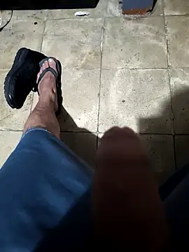 Snapshot of Aaia93 chatting on September 15, 2025, 11:21 am Aaia93 online show from September 15, 2025, 11:21 am