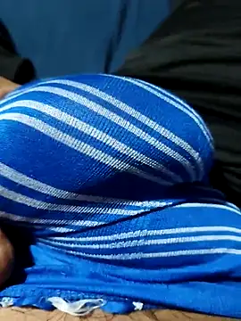 Snapshot of Aaia93 chatting on September 24, 2025, 7:12 am Aaia93 online show from September 24, 2025, 7:12 am