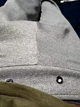 Snapshot of Aaia93 chatting on November 5, 2025, 6:13 am Aaia93 online show from November 5, 2025, 6:13 am