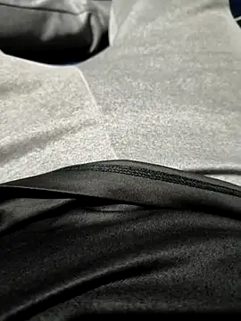 Snapshot of Aaia93 chatting on November 7, 2025, 4:01 am Aaia93 online show from November 7, 2025, 4:01 am