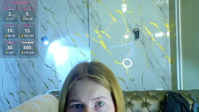 Olivia11  online show from December 16, 2025, 11:37 am