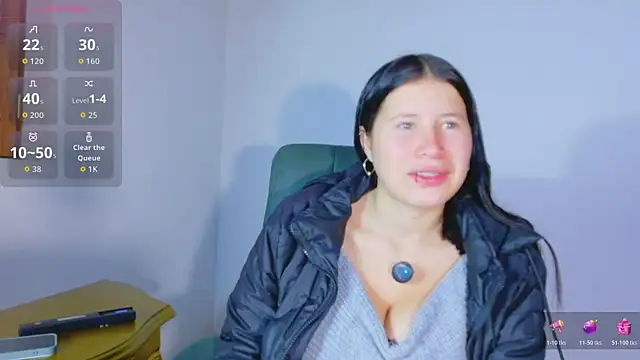 Olivia11  online show from June 3, 2026, 2:08 pm