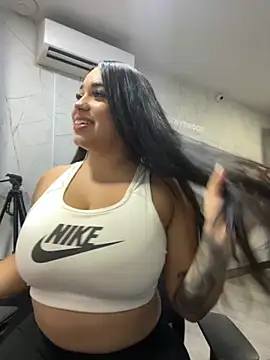 Snapshot of SofiaWildee chatting on September 22, 2025, 10:01 pm SofiaWildee online show from September 22, 2025, 10:01 pm