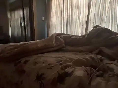 Snapshot of Cianda24 chatting on October 7, 2025, 5:26 am Cianda24 online show from October 7, 2025, 5:26 am