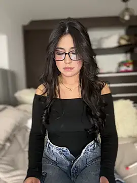 abbyhdk online show from September 12, 2025, 4:34 am