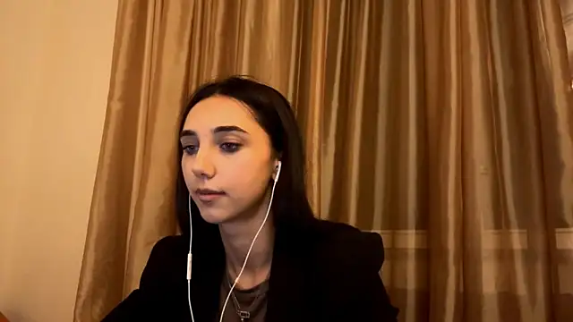 LinaMour online show from September 22, 2025, 10:12 pm