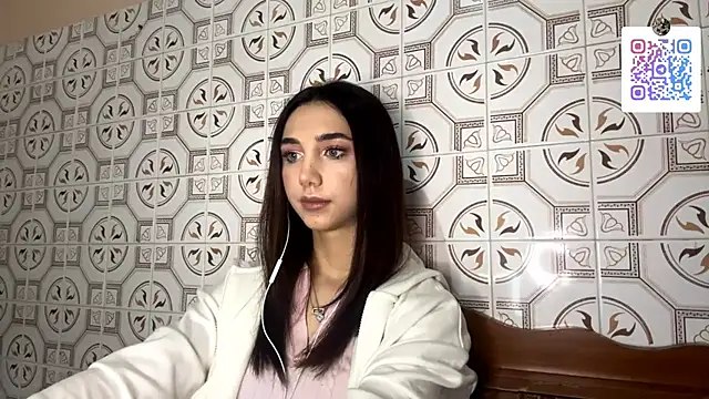 LinaMour online show from November 23, 2025, 10:09 pm