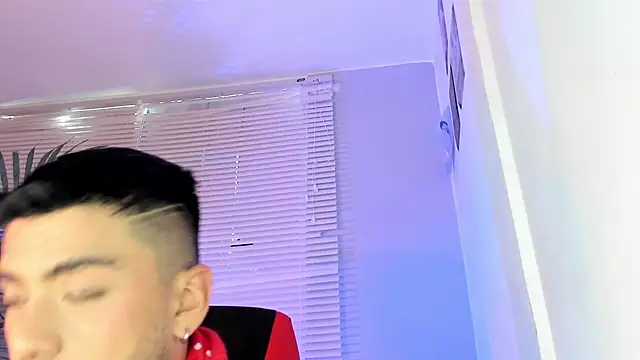 Snapshot of Alexander_Diiaz chatting on September 25, 2025, 11:36 am Alexander Diiaz online show from September 25, 2025, 11:36 am