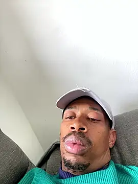 fitsexyman online show from January 17, 2026, 12:21 pm